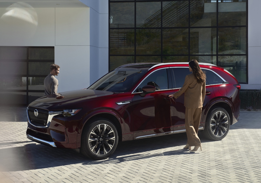 Trámites al comprar un auto nuevo en Chile con un Mazda CX-90.