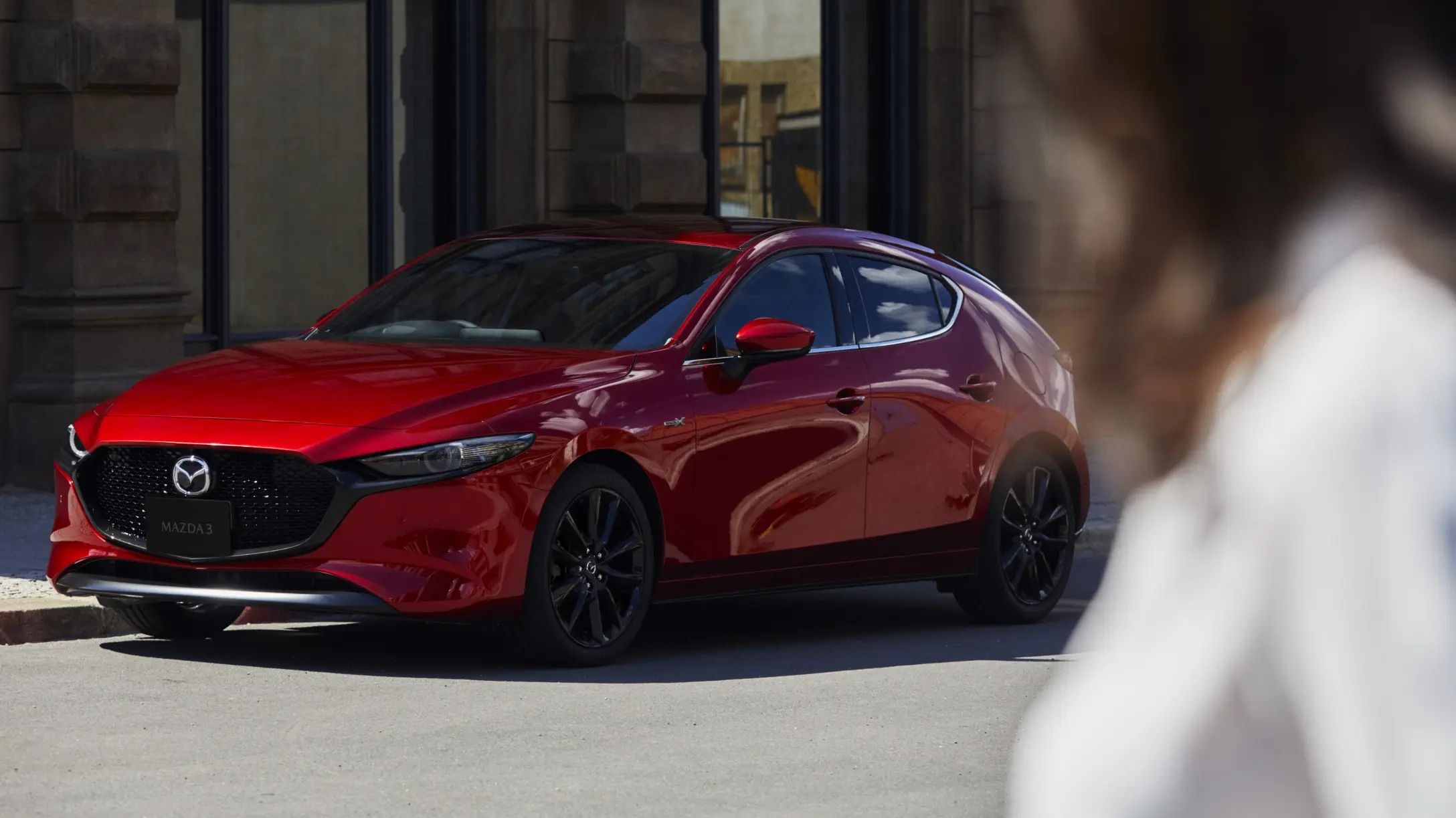 Autos para jóvenes: ¿qué considerar a la hora de comprar un auto?