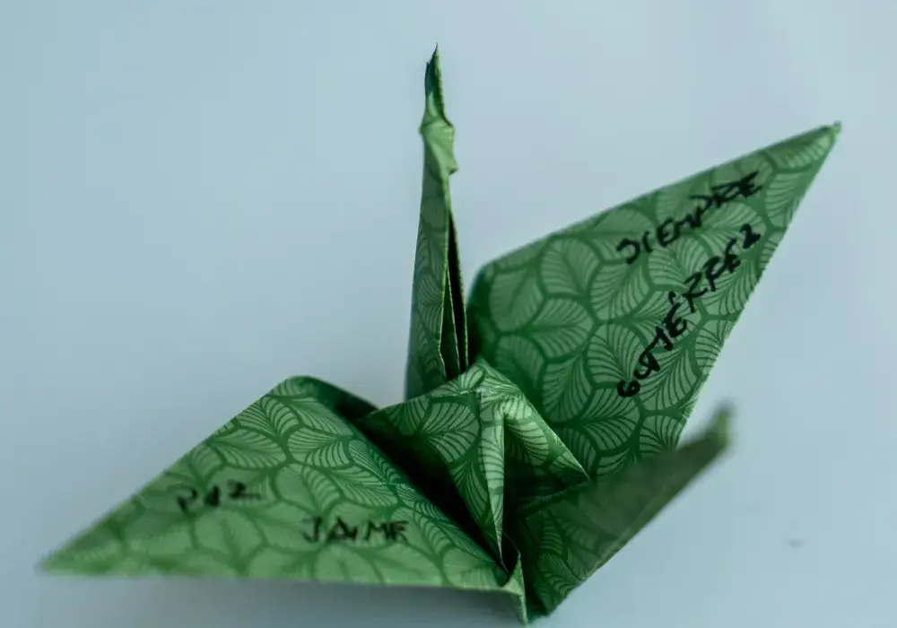 Grullas de origami color verde