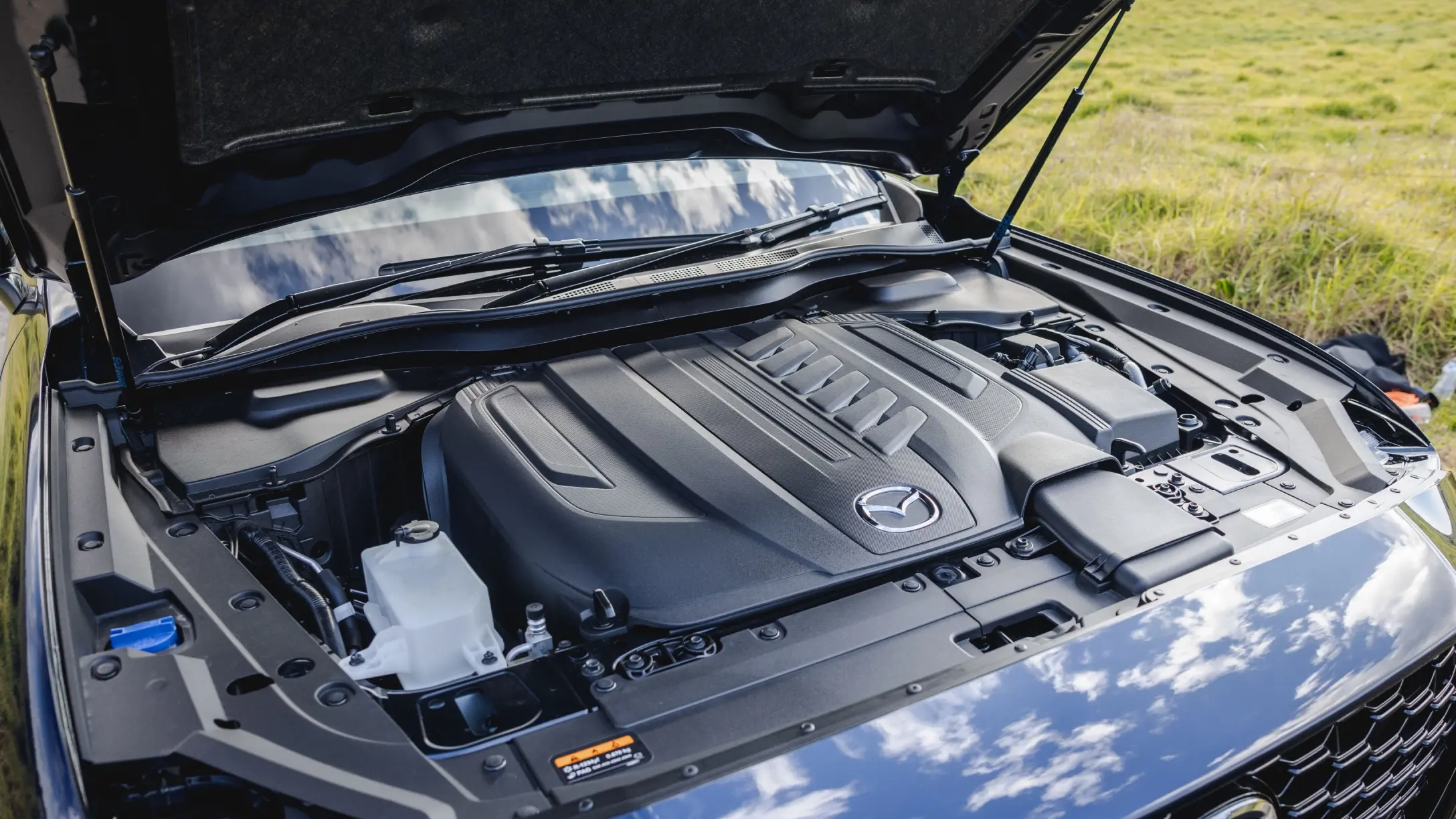 Recomendaciones para limpiar el motor del auto y mantenerlo en buen estado.