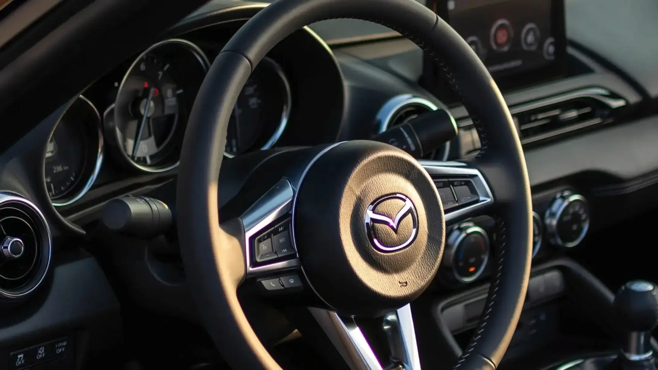 Realiza el mantenimiento por kilometraje para prolongar la vida útil de tu auto. Aprende qué revisiones son necesarias y por qué son tan importantes. 