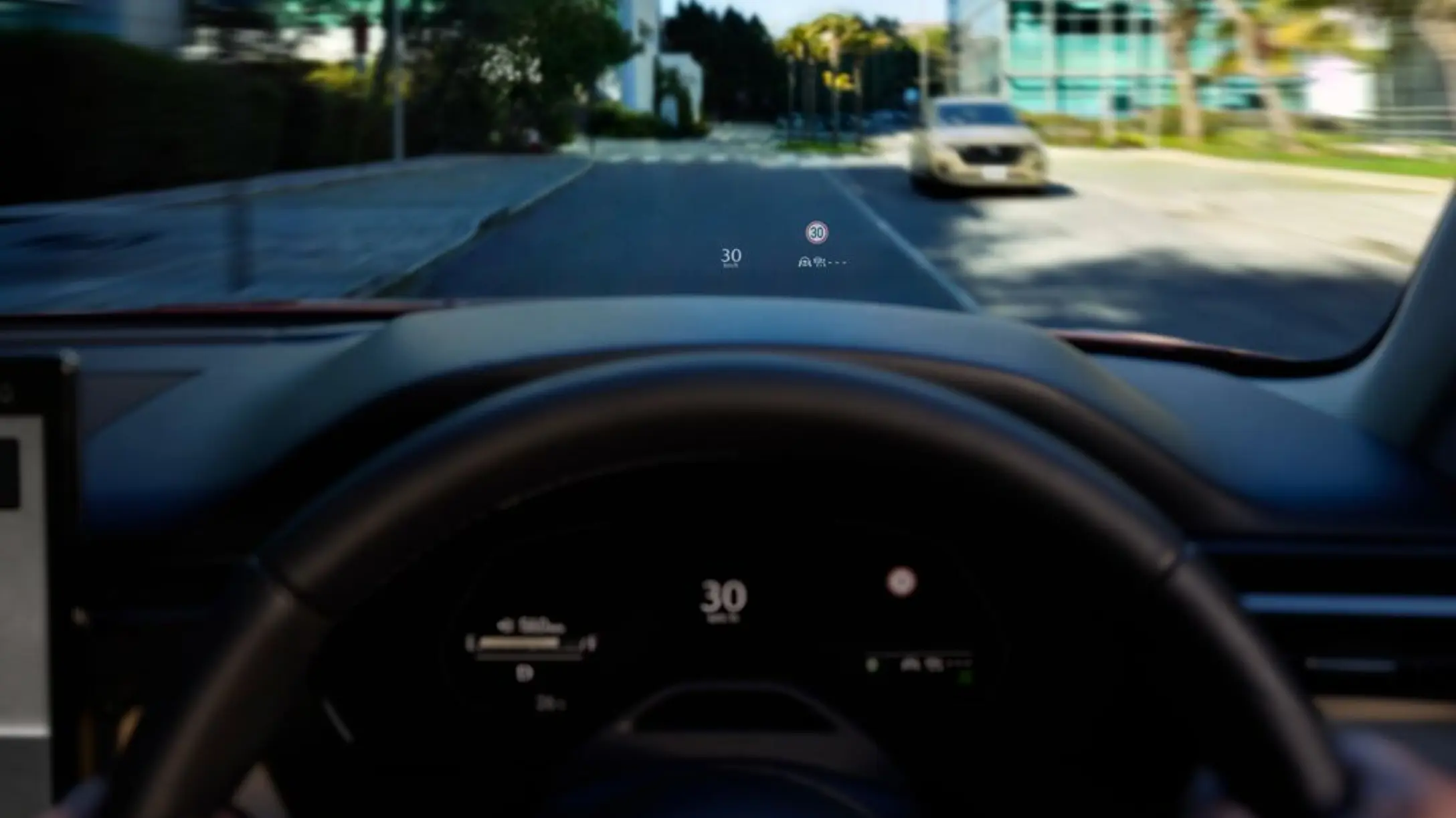 HEAD-UP DISPLAY: LA INFORMACIÓN IMPORTANTE DONDE SIEMPRE ESTÁS MIRANDO 