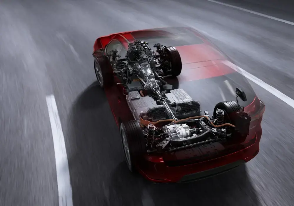 Tracción AWD en vehículo híbrido enchufable.