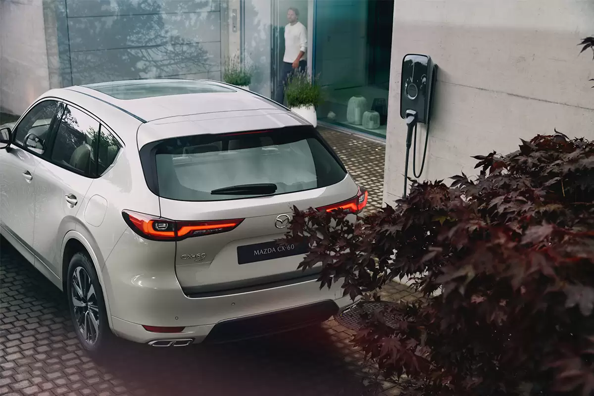 Conoce el funcionamiento de un auto híbrido enchufable y cómo entrega nuevas formas de movilidad.